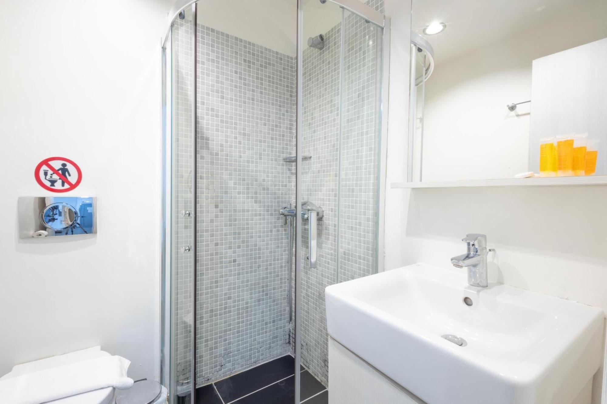 Renovated 5 Bdr House Near Acropolis - New Beds, Terrace & Green Yard Athens Luaran gambar
