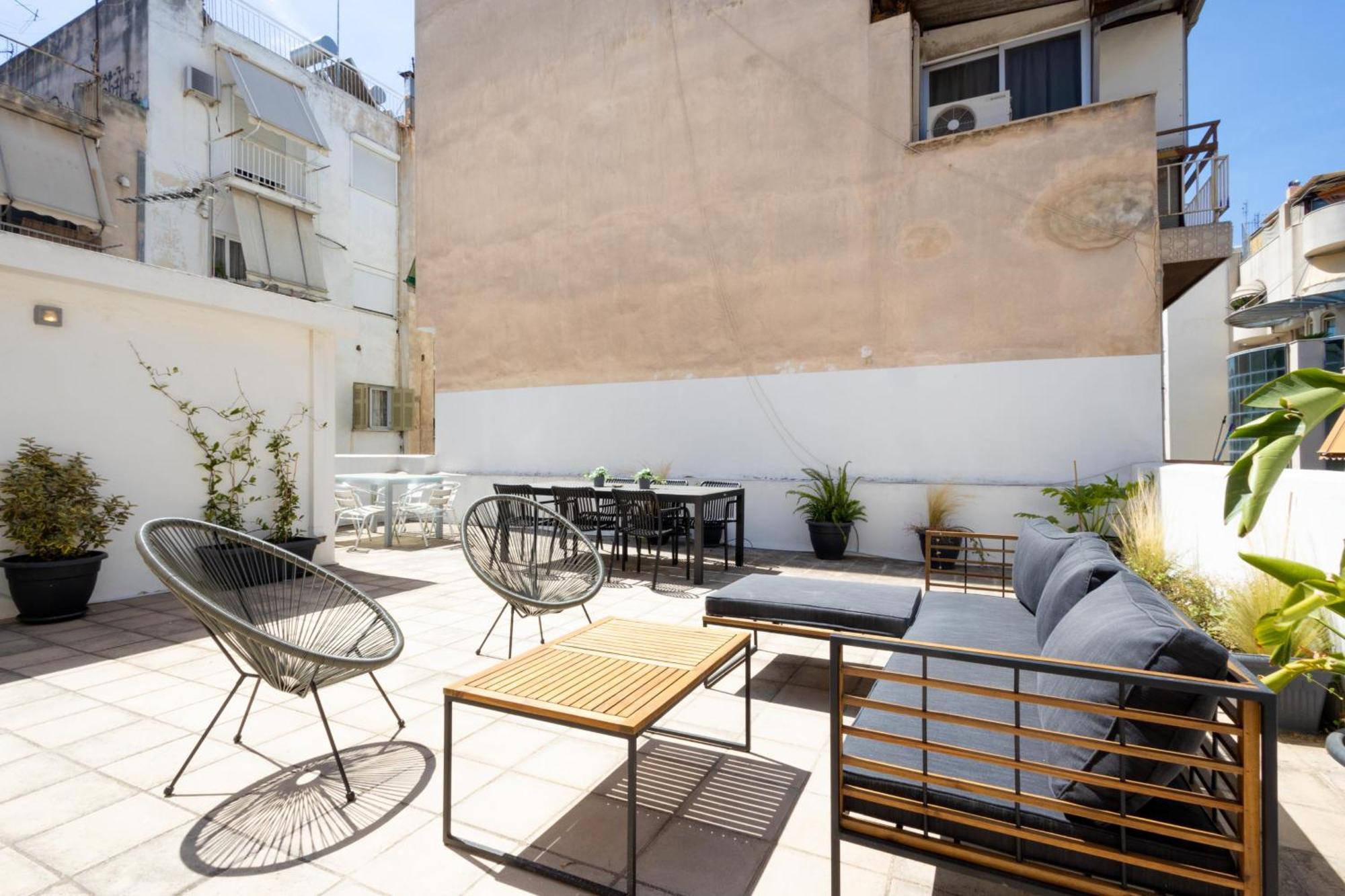 Renovated 5 Bdr House Near Acropolis - New Beds, Terrace & Green Yard Athens Luaran gambar