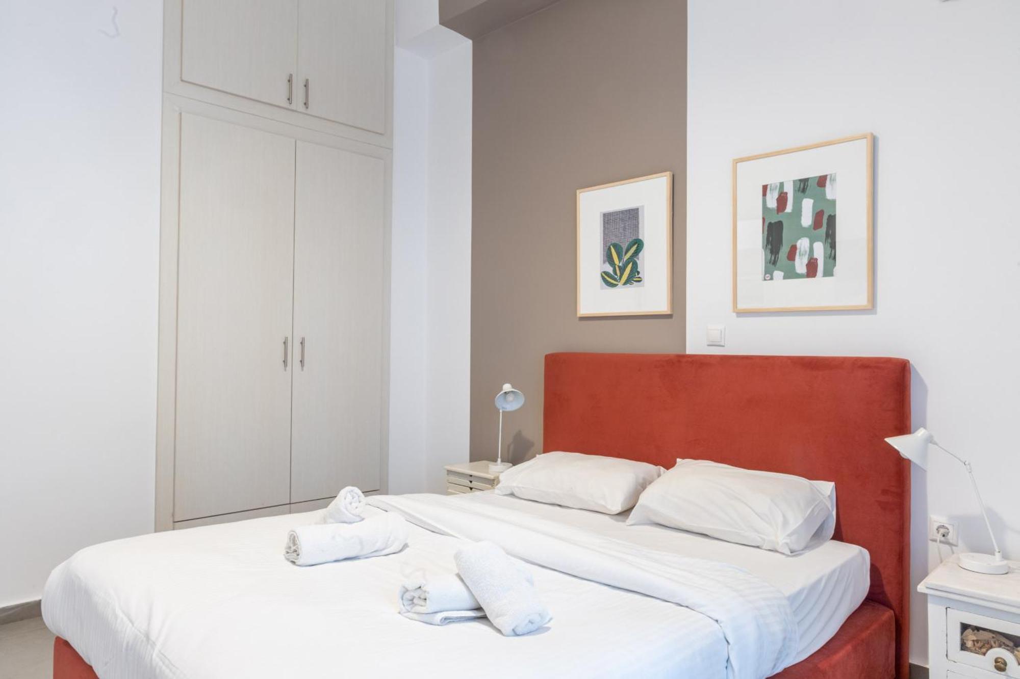 Renovated 5 Bdr House Near Acropolis - New Beds, Terrace & Green Yard Athens Luaran gambar