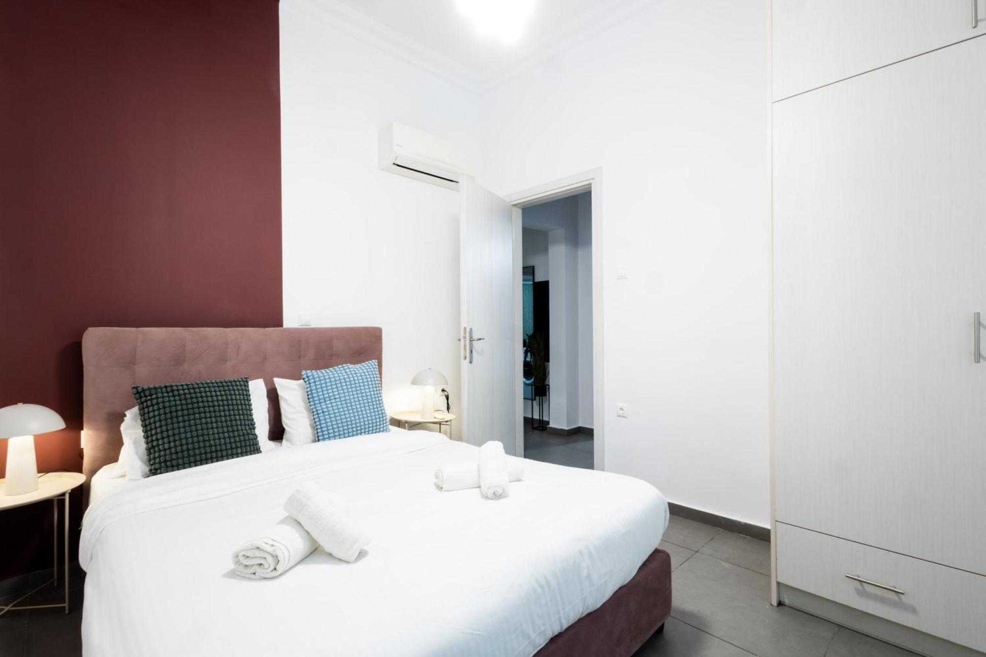Renovated 5 Bdr House Near Acropolis - New Beds, Terrace & Green Yard Athens Luaran gambar